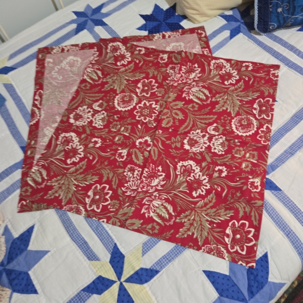 Williams-Sonoma Set Placemats And Napkins - Picture 7 of 8